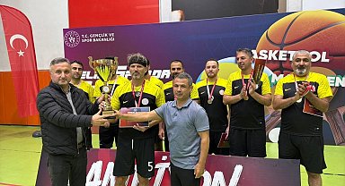 Kayseri İl Milli Eğitim Müdürlüğü voleybol takımlarından büyük başarı