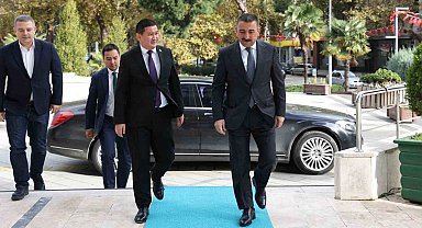 Kazakistan Başkonsolosu Amankul, Hacıbektaşoğlu'nu ziyaret etti