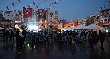 Kilis'te Zeytin Festivali'ndeki konsere yoğun ilgi