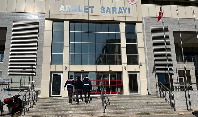 Kırklareli'nde 2 PKKKCK ve FETÖPDY terör örgütü üyesi yakalandı