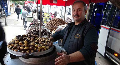 Kışın vazgeçilmez sokak tatlarından kestane kebap tezgahları kuruldu