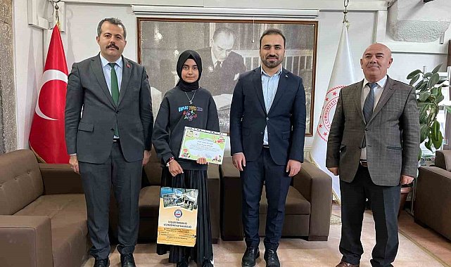 Kitap kurtları ödüllerini aldı