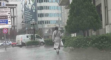 Kocaeli'de sağanak günlük yaşamı olumsuz etkiledi