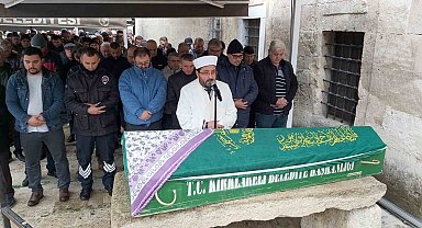 Kocası tarafından balta ile öldürülen kadın son yolculuğuna uğurlandı