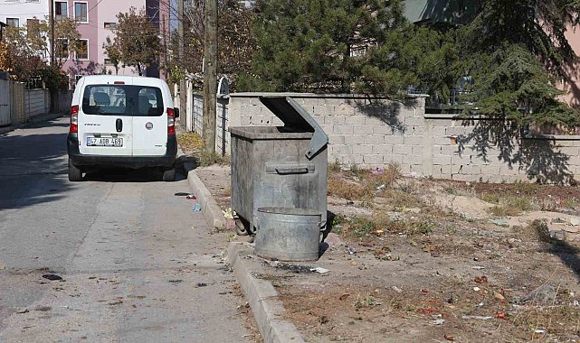 Konya'da yeni doğmuş bebeği çöpe bıraktılar
