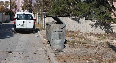 Konya'da yeni doğmuş bebeği çöpe bıraktılar