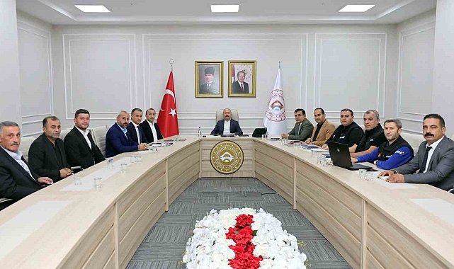 Köy muhtarlarıyla toplantı düzenlendi