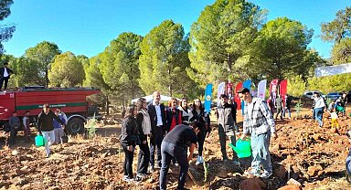 Köyceğiz'de bin 111 fidan dikildi