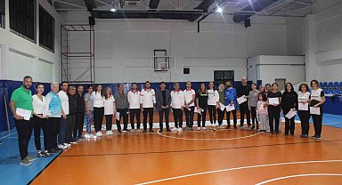Köyceğiz'de öğretmenler Floorcurling turnuvasında yarıştı