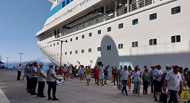 Kruvaziyer turizmde 2024 sezonunu rekor yolcuyla kapattı