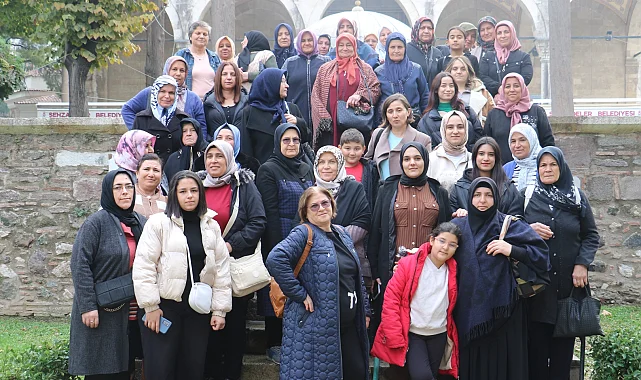Kulalı kadınlar adım adım Manisa'yı gezdi