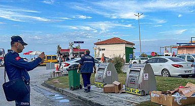Kuşadası'nda yere çöp ve izmarit atan yanıyor