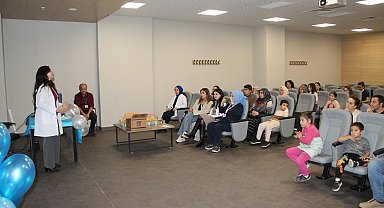 Kütahya Şehir Hastanesi'nde diyabetli çocuk ve ailelerine diyabet eğitimi