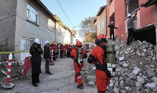 Kütahya'da deprem tatbikatı