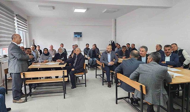 Kütahya'da "Türkiye Yüzyılı Maarif Modeli" Okul Müdürleri eğitimleri