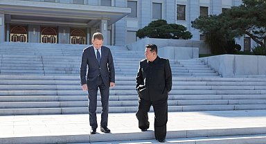Kuzey Kore lideri Kim, Rus bakanı Pyongyang'da ağırladı