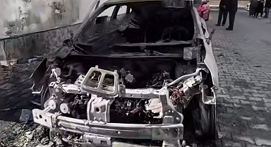 Lüleburgaz'da park halindeki 3 araç yandı