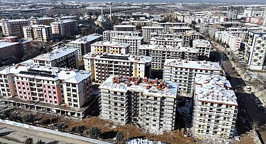 Malatya'da depremin izleri siliniyor