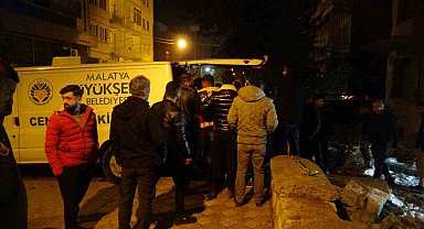 Malatya'da hasarlı binada erkek cesedi bulundu