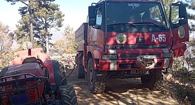 Manisa'da ormanlık alanda çıkan yangın söndürüldü
