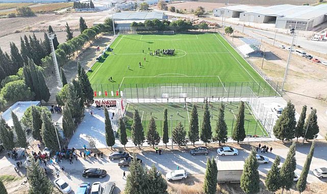 Manisa'ya 245 seyircili yeni futbol sahası kazandırıldı