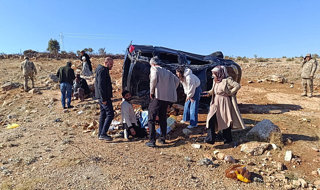 Mardin'de otomobil takla attı: 3 ölü, 5 yaralı