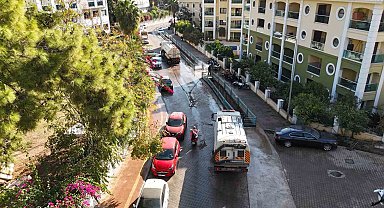 Marmaris'te temizlik çalışmaları sürüyor