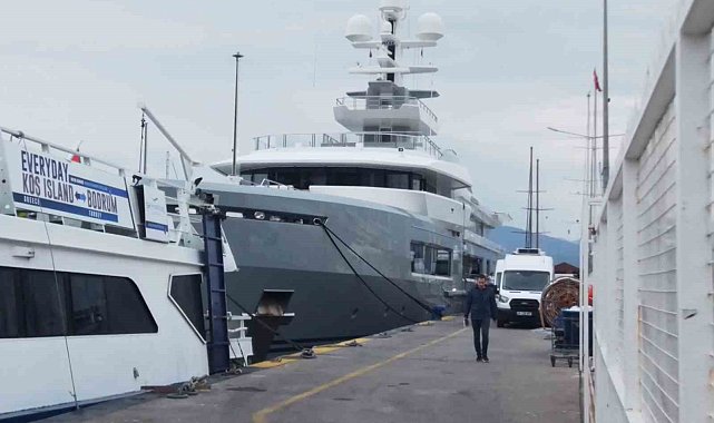 Mega yat 'Cloudbreak' Fethiye'de 135 bin litre yakıt aldı