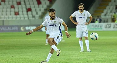 Menemen FK'da Burak Yeşilay sakatlandı