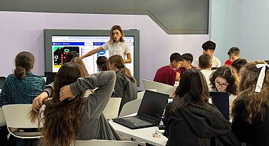 Mercan İklim ve Çevre Bilim Merkezi, bilim meraklılarını ağırladı