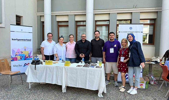 Mersin Büyükşehir Belediyesinden üniversitelilere tam destek