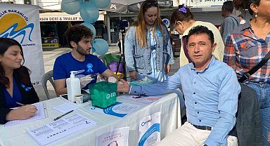 Mersin'de 'Diyabet Günü'nde vatandaşların şeker ölçümleri yapıldı