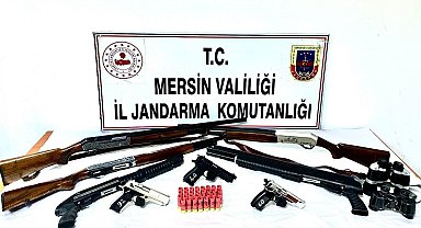 Mersin'de silah kaçakçıları jandarma engeline takıldı