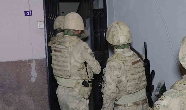 Mersin'de terör örgütü PKKKCK operasyonu: 6 gözaltı
