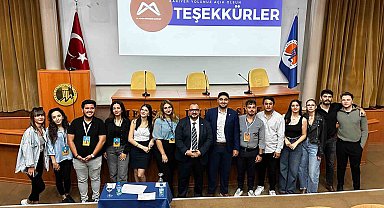 Mersin'de üniversite öğrencilerine 'linkedln' eğitimi