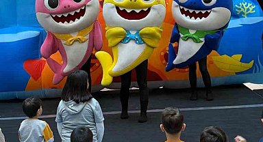 Milyonların sevgilisi 'Baby Shark' Espark AVM'de
