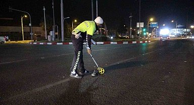 Minibüsün çarparak ölümüne neden olduğu gençten geriye ayakkabısı kaldı