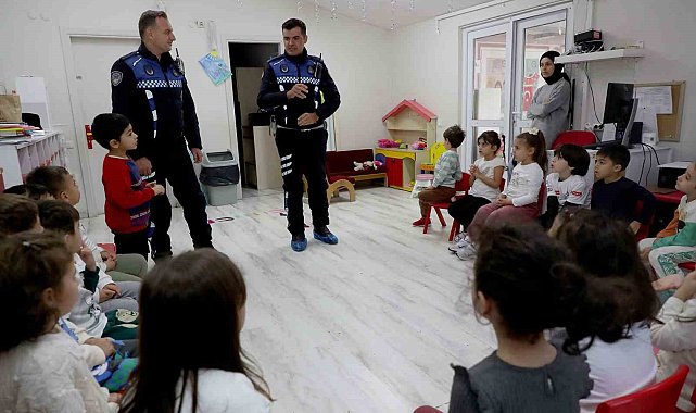Minikleri trafik kurallarını zabıtadan öğreniyor