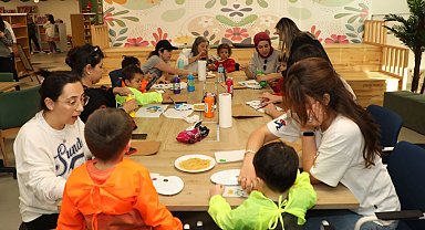 Muğla'da 'Oyuncak Kütüphanesi'nde birlikte eğleniyorlar