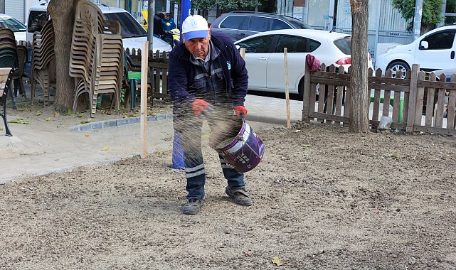 Muradiye parkları yeşillendiriliyor