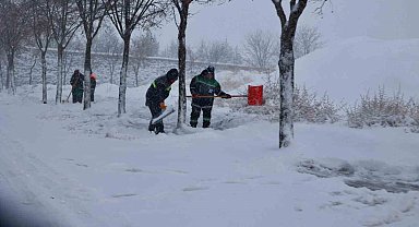 Nevşehir'de kar mesaisi başladı