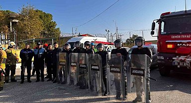 Ödemiş M Tipi Kapalı Cezaevi'nde "İsyan ve Yangın Tatbikatı" düzenlendi
