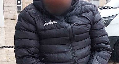 Oğlunu bıçakla yaralayanı bıçakladı