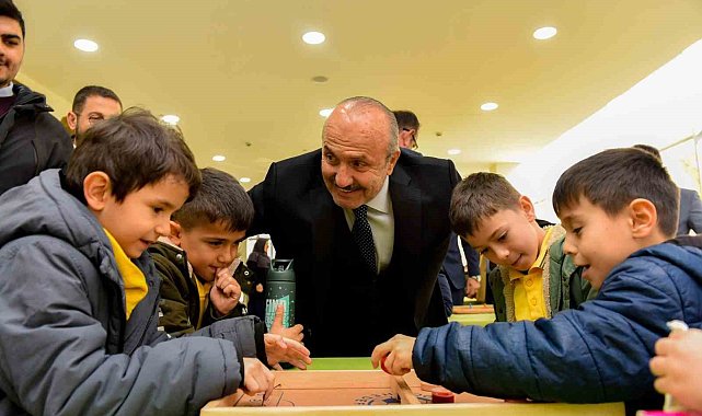 Öğrenciler, ahşap akıl oyunları ile hem eğlendi hem öğrendi