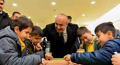 Öğrenciler, ahşap akıl oyunları ile hem eğlendi hem öğrendi