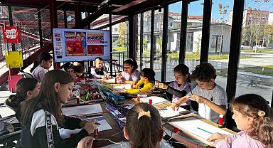 Öğrenciler kağıt dokumayı öğrendi