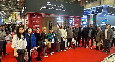 Öğretmenler yazarlar ve yayıncılarla kitap fuarında buluştu