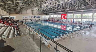 Osmaniye'de 29 Ekim Cumhuriyet Kupası Yüzme Şenliği düzenlendi