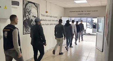 Osmaniye'de durdurulan otobüste 6 kaçak göçmen yakalandı