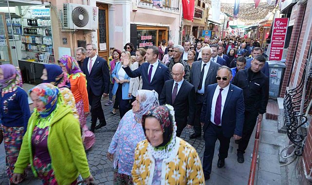 "19. Ayvalık Uluslararası Zeytin Hasat Festivali" başladı